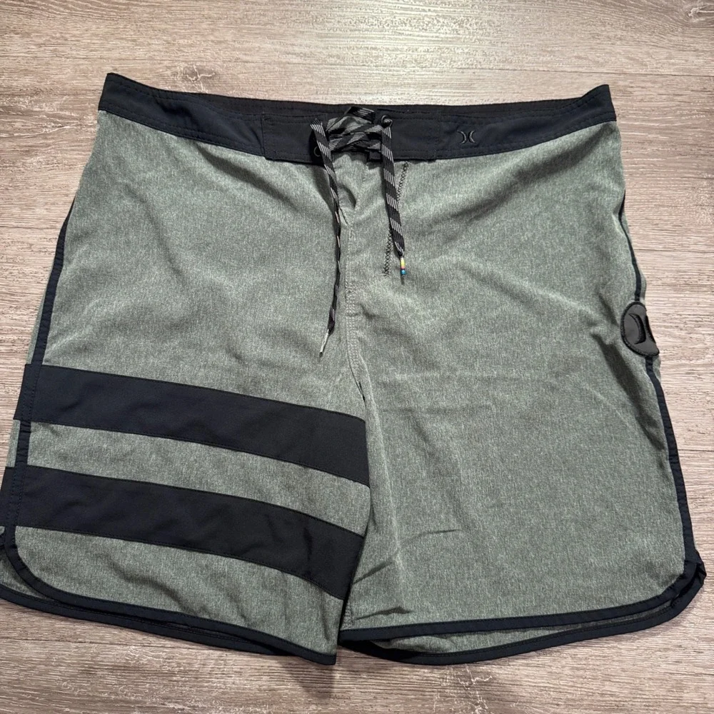 Hurley Phantom Board Shorts Mens 36 Gray Polyester Stretch Striped Summer Surf
